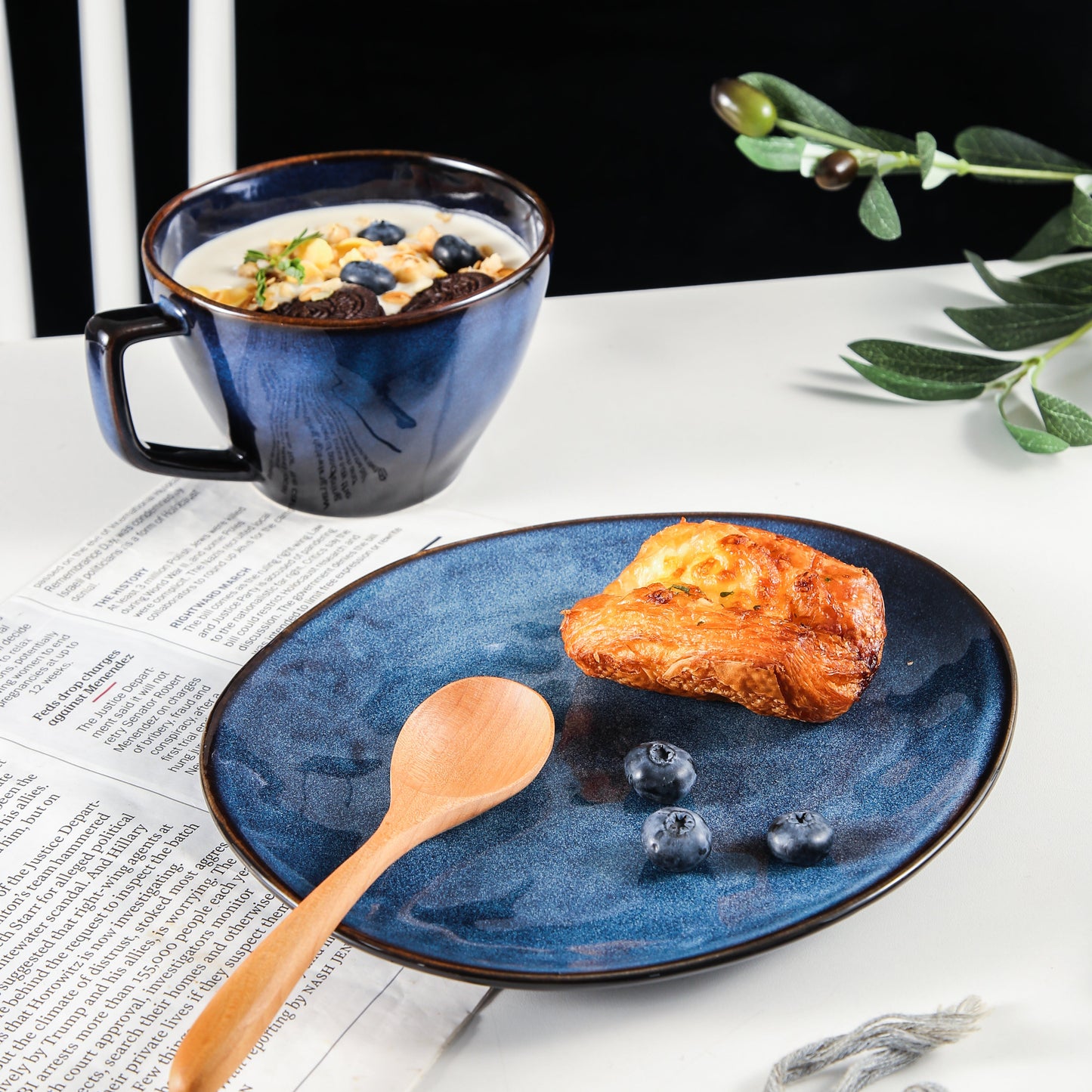 Decosignature Elegant Blue Ceramic Mug and Plate Set